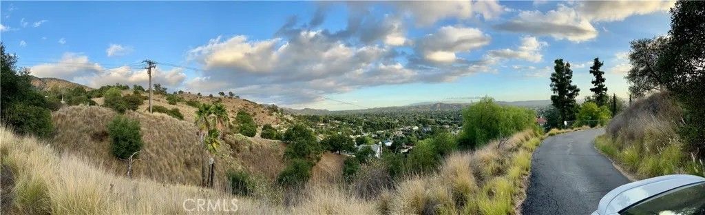 Photo of 946 N Glendora Ave, Glendora, CA 91741 (MLS # CV26007604)