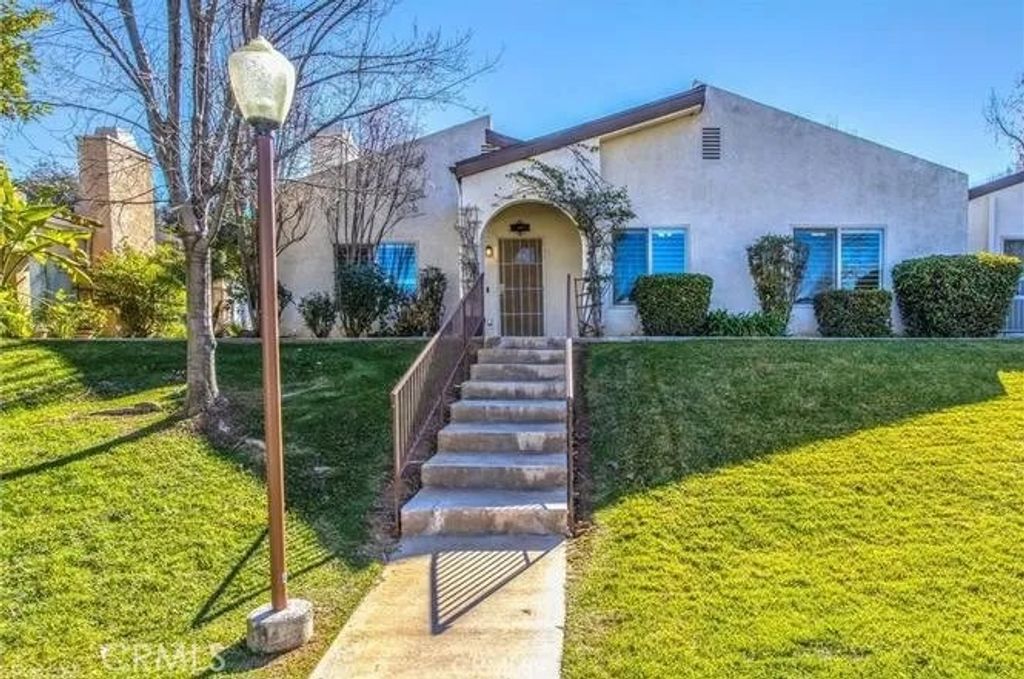 Photo of 1032 Ardmore, Redlands, CA 92374 (MLS # IG25276993)