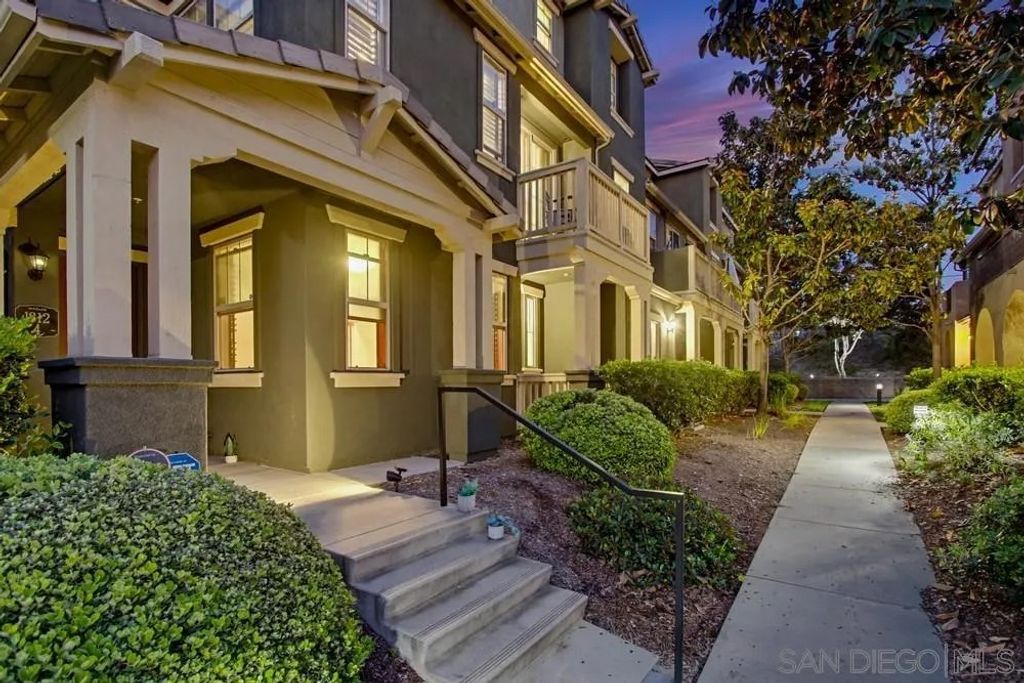 Photo of 1812 Lime Ct #4, Chula Vista, CA 91913 (MLS # 260009441)