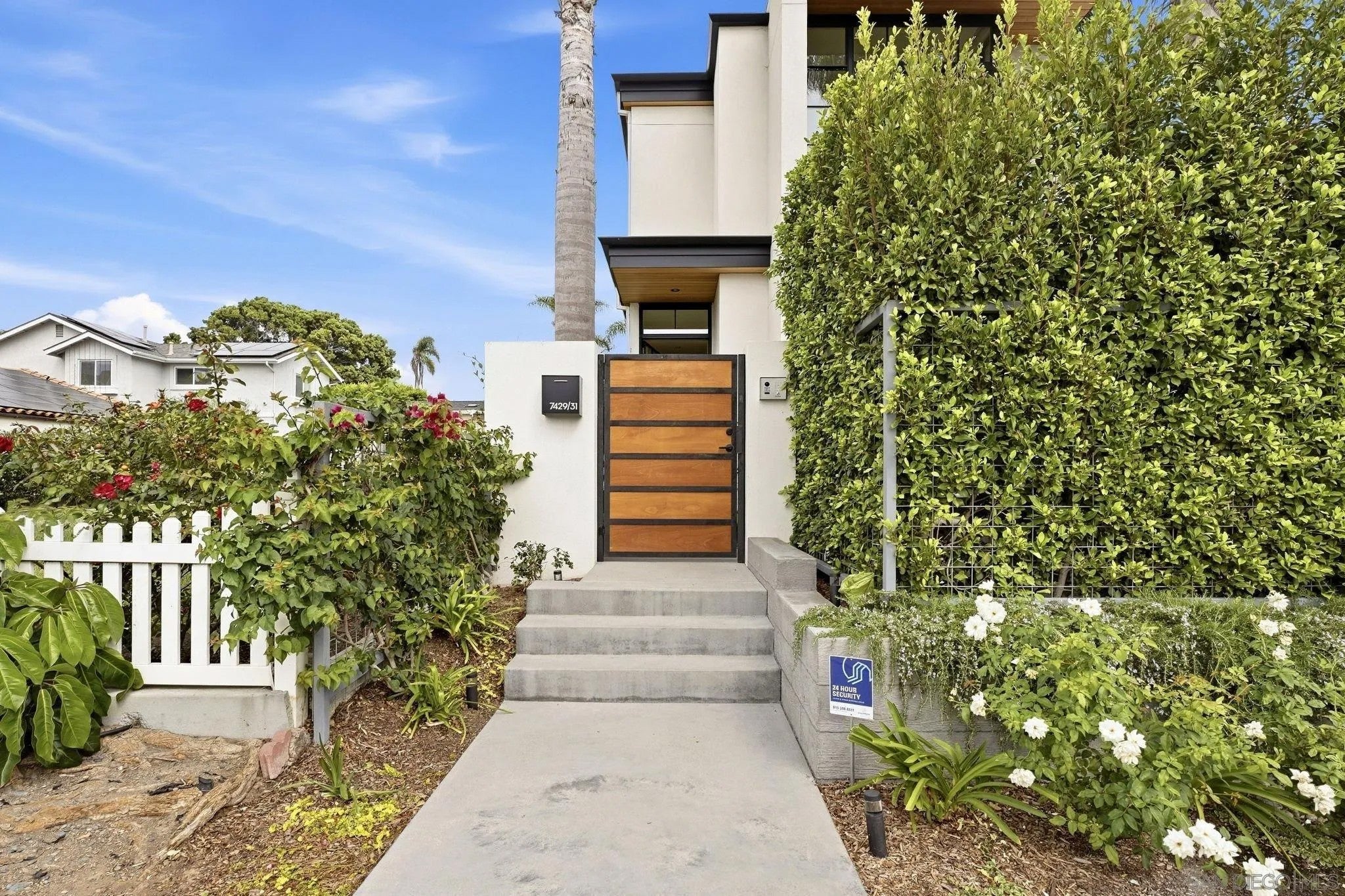 7429-31 Draper Ave
