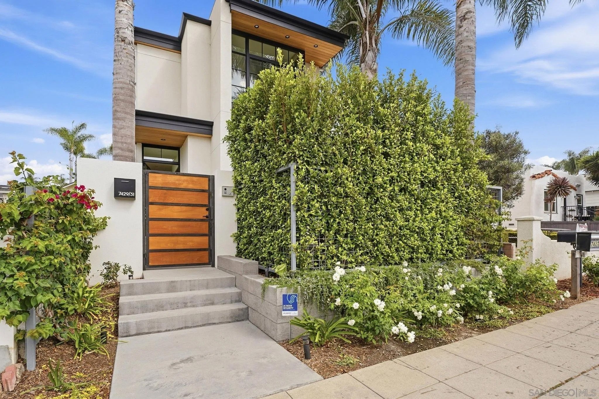 7429-31 Draper Ave