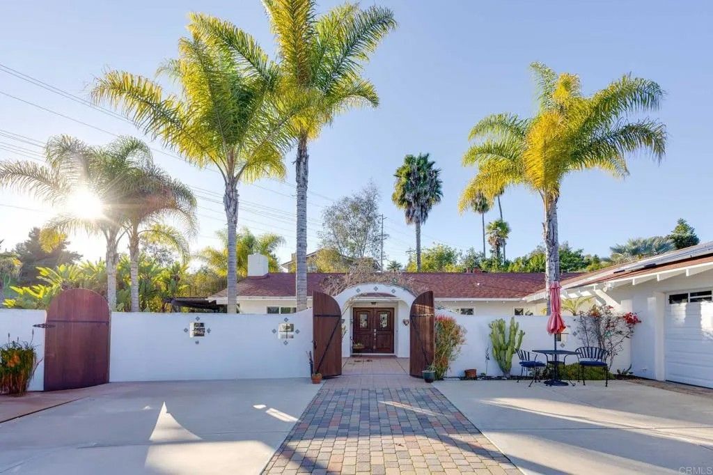 Photo of 3225 Avenida De Loyola, Oceanside, CA 92056 (MLS # NDP2600537)