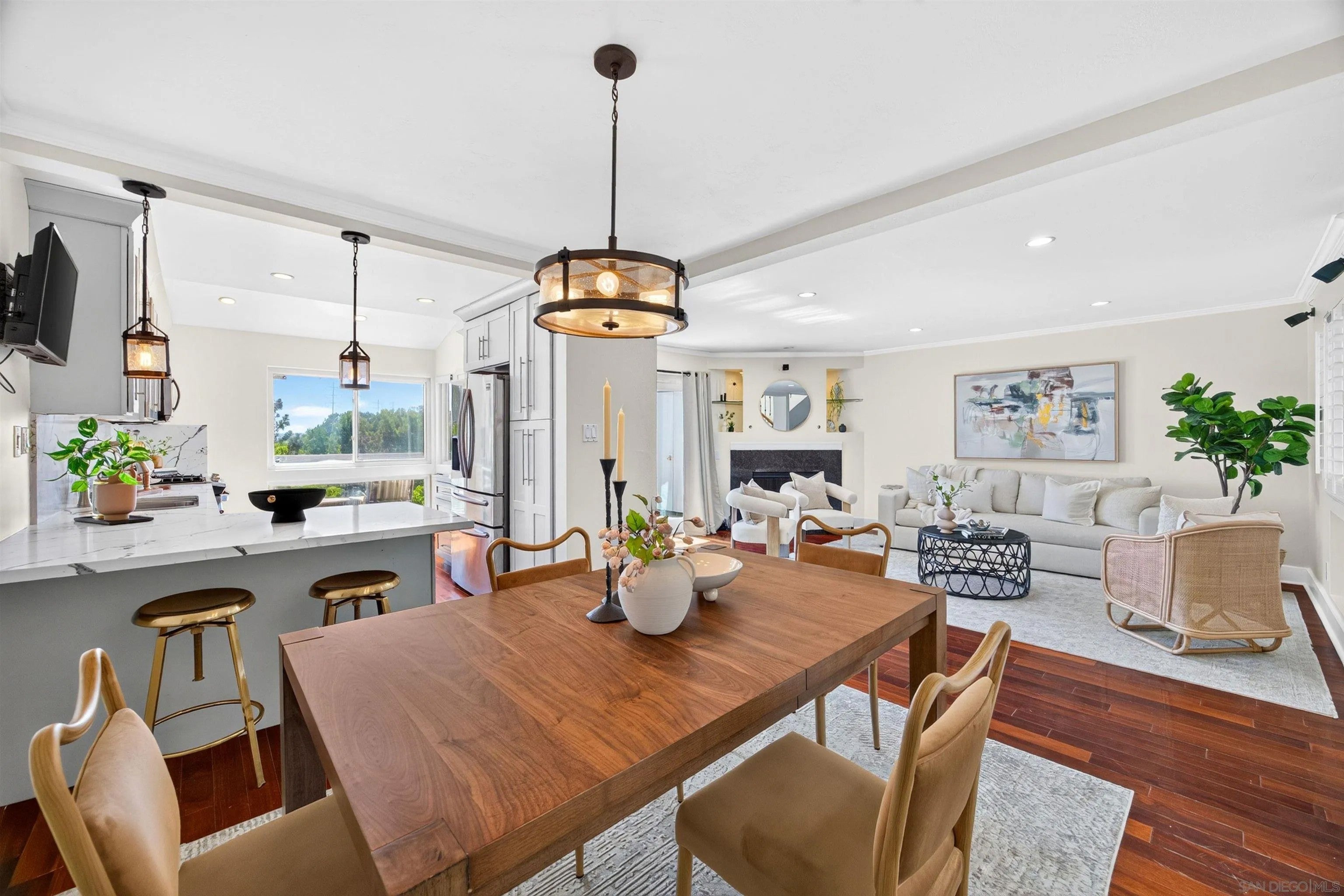 1410 Camino Lujan