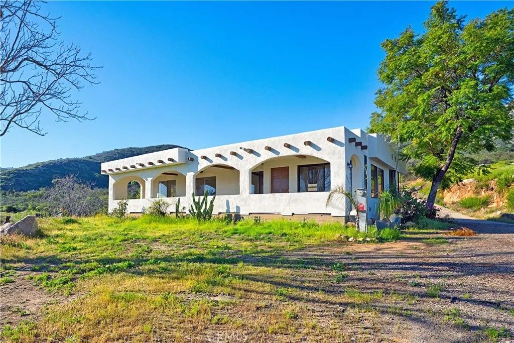 Photo of 18515 Penny Trail, Lake Elsinore, CA 92530 (MLS # SW26050729)