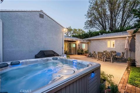 Tiny photo for 5833 Vesper Avenue, Sherman Oaks, CA 91411 (MLS # SR25245935)