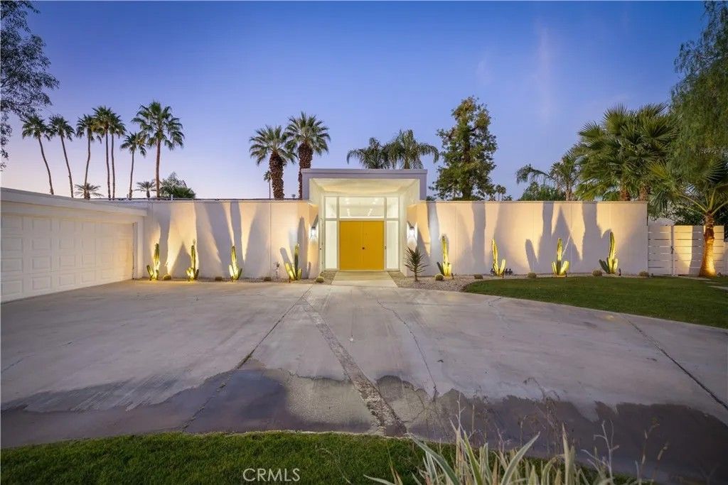 Photo of 76160 Fairway Dr, Indian Wells, CA 92210 (MLS # CV26011688)