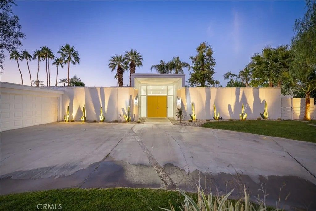Photo of 76160 Fairway Dr, Indian Wells, CA 92210 (MLS # CV26011688)