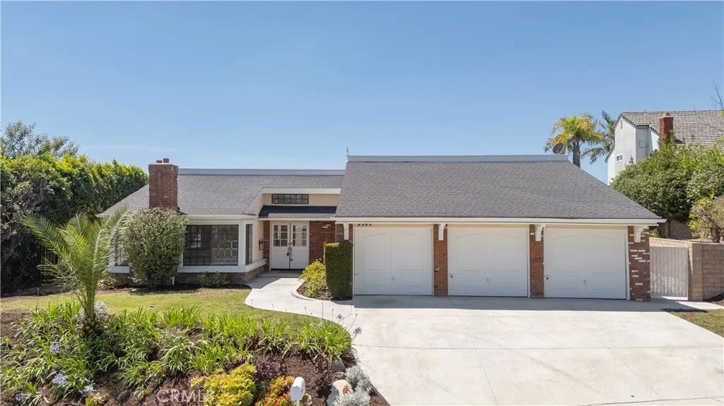 2282 N Rockridge Place