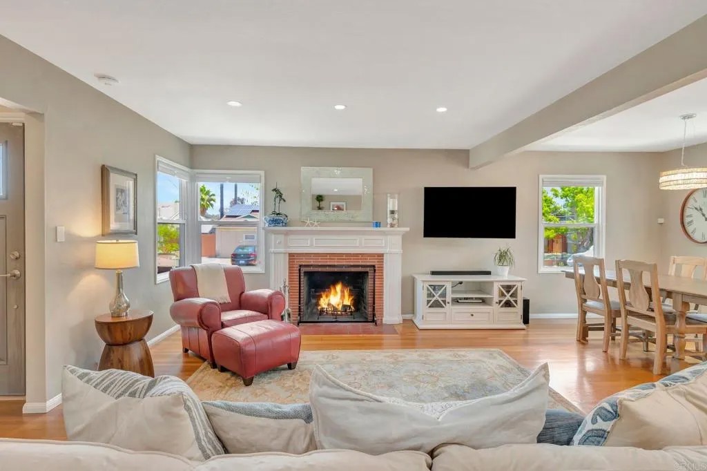 4858 Atlanta Dr