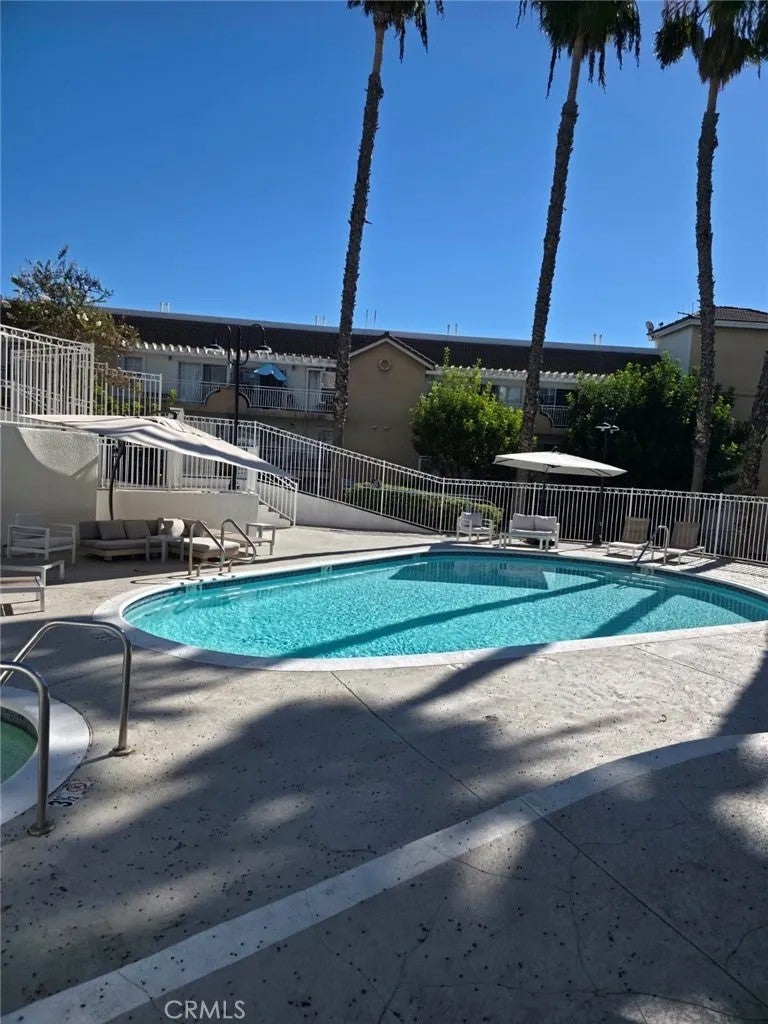 4760 Templeton 3204