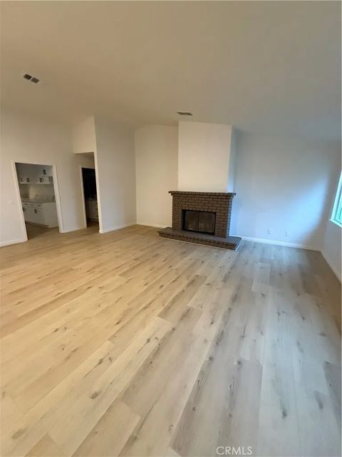 19182 Ash Bloomington CA 92316