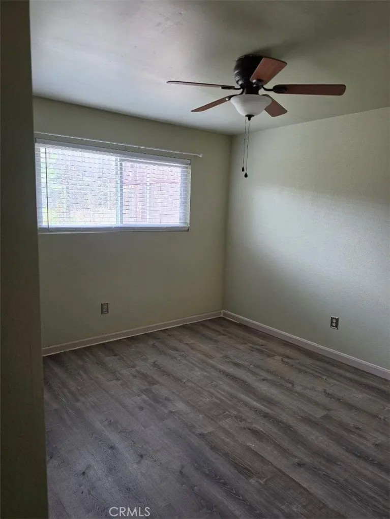 2285 La Verne