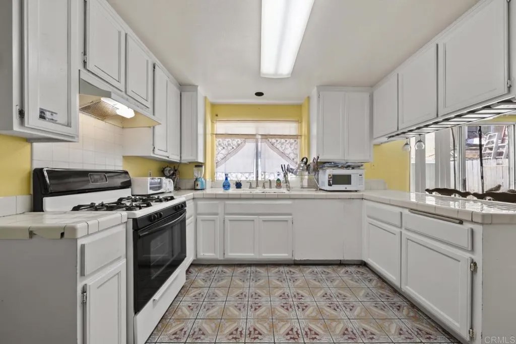 5542 Sun Lane