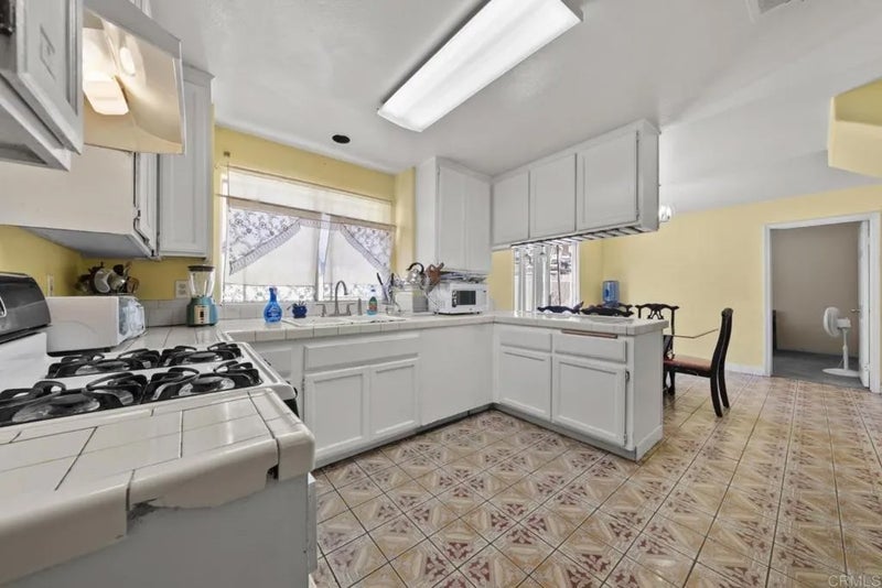 5542 Sun Lane