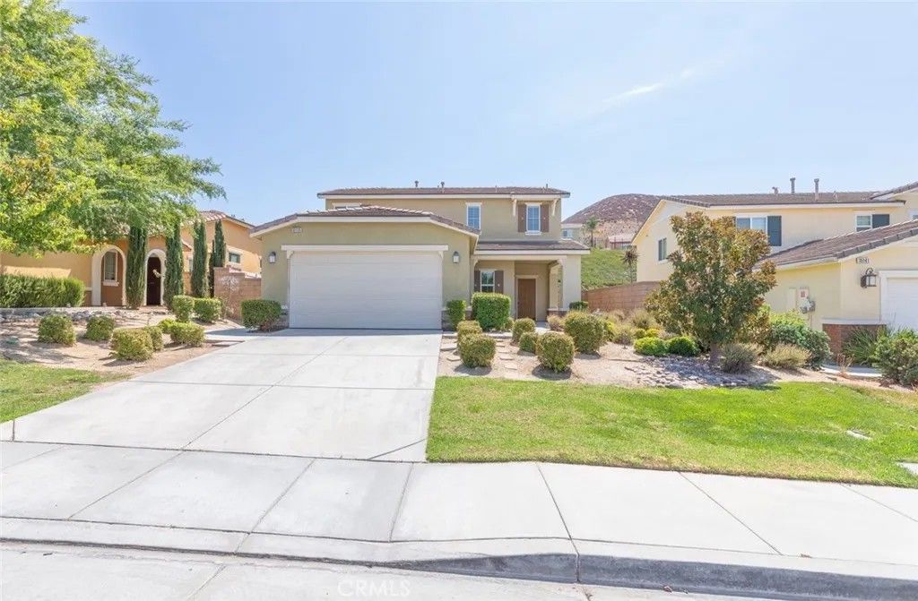 Photo of 35135 Sorrel Lane, Lake Elsinore, CA 92532 (MLS # OC25252039)