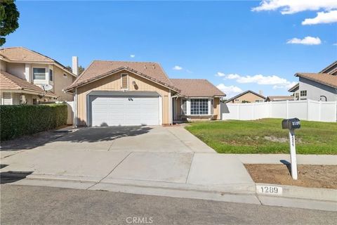 Tiny photo for 1289 Biltmore Circle, Corona, CA 92882 (MLS # AR25244475)