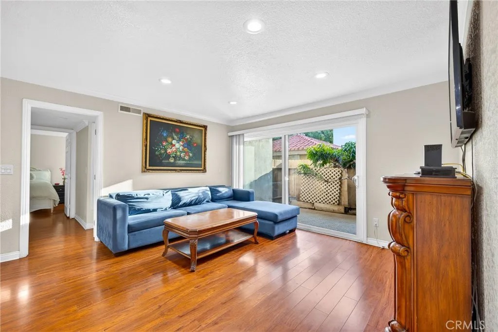 2521 W Sunflower H6
