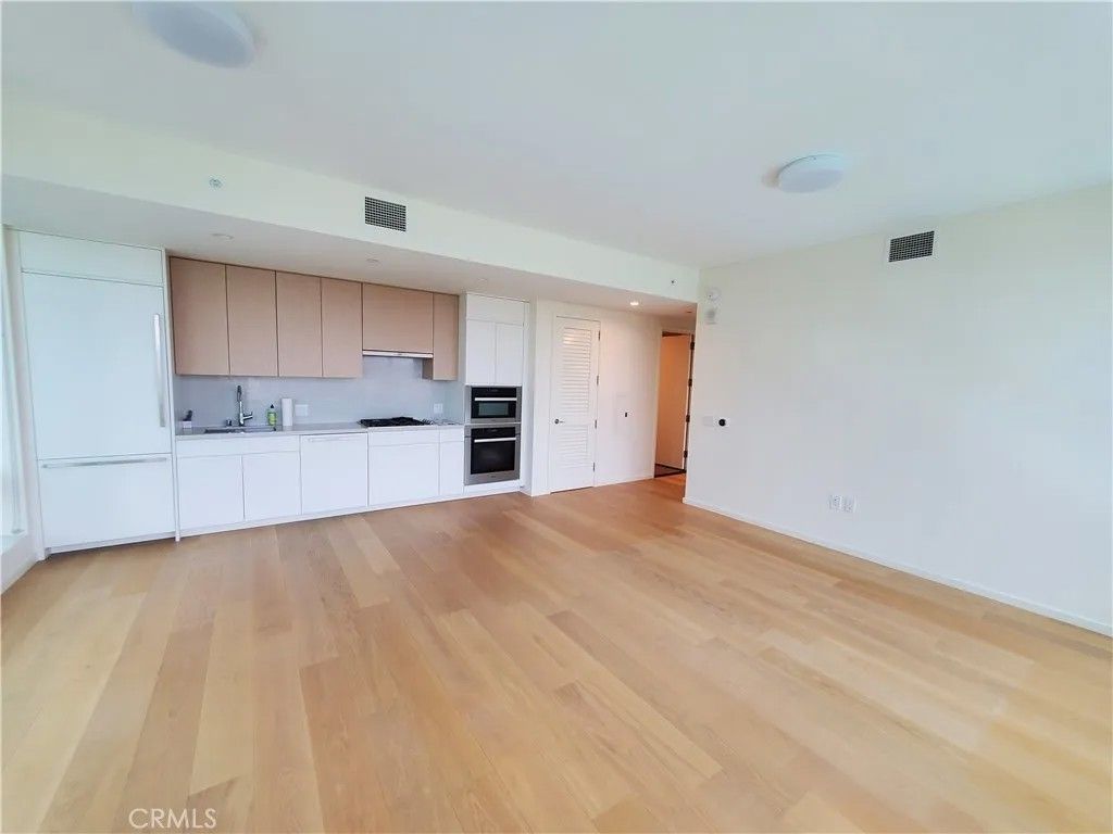 Photo of 877 Francisco Street #1202, Los Angeles, CA 90017 (MLS # CV26097972)