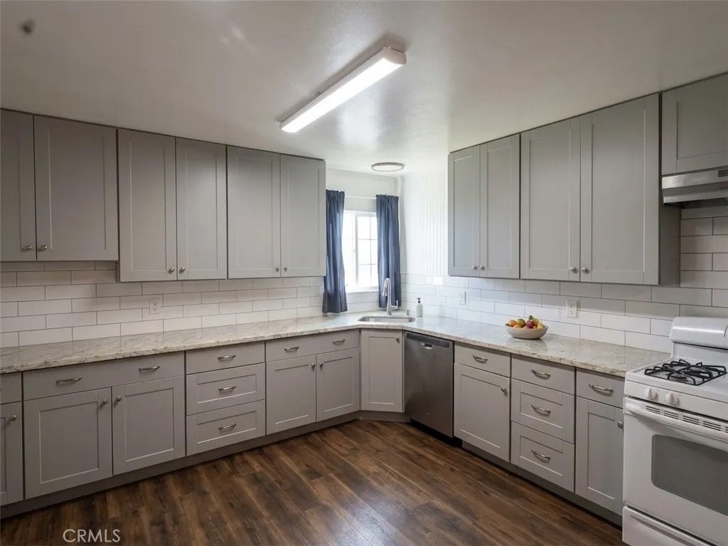 549 S Del Norte