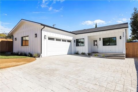 Photo of 4208 New York Ave, La Crescenta, CA 91214 (MLS # PF25258035)