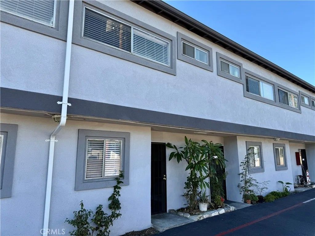 Photo of 12128 Imperial Highway #10, Norwalk, CA 90650 (MLS # CV25271062)