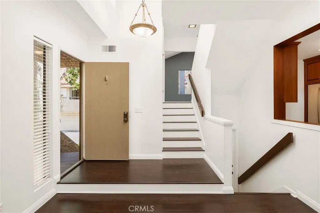 1206 Walnut Grove