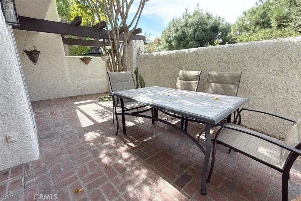 Photo of 53 Aspen Way, Rolling Hills Estates, CA 90274 (MLS # PV26054142)