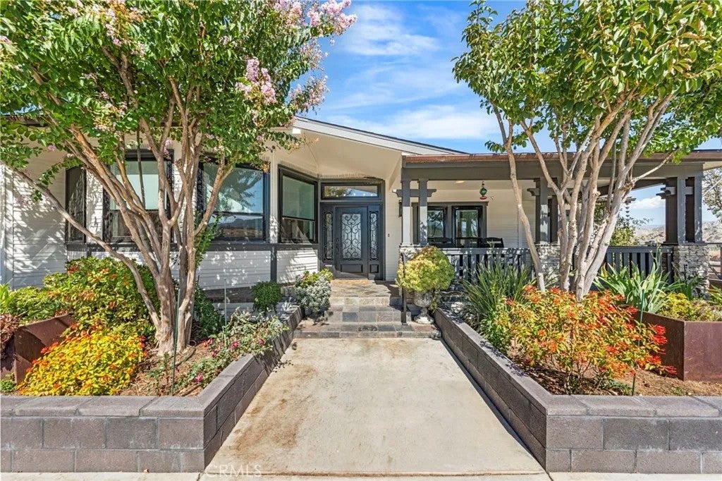 8411 Reche Canyon