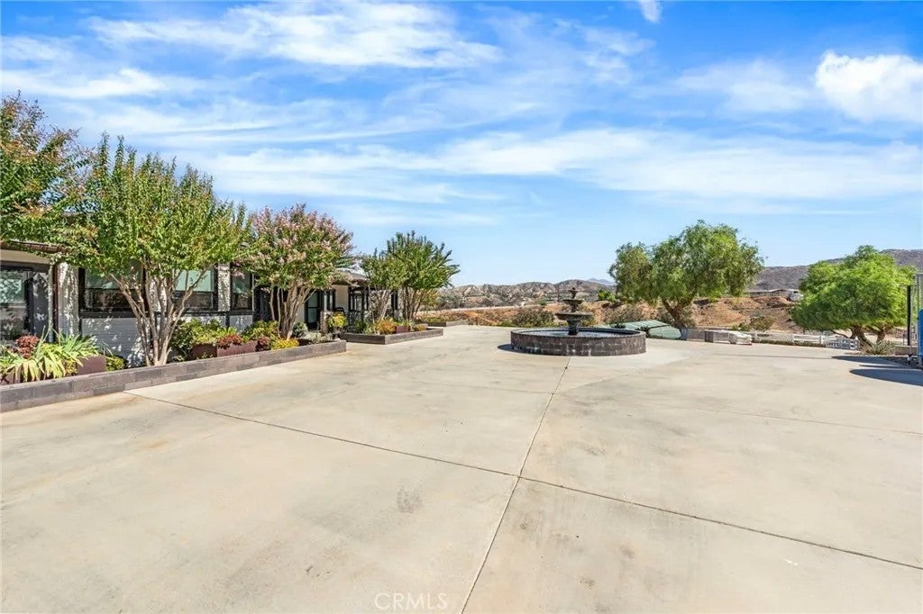 8411 Reche Canyon