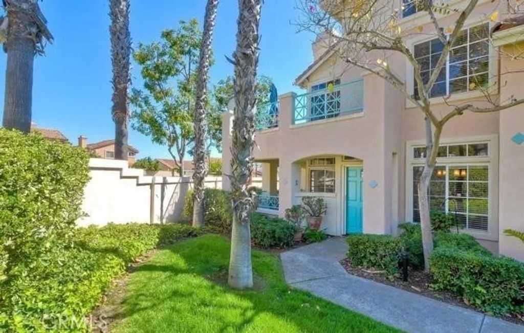 Photo of 12696 Springbrook #c Dr, San Diego, CA 92128 (MLS # SR26062963)