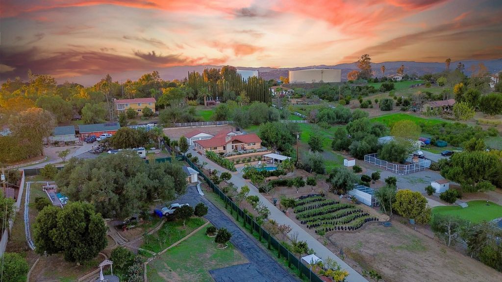 Photo of 732 Hamilton Lane, Fallbrook, CA 92028 (MLS # 250041897)