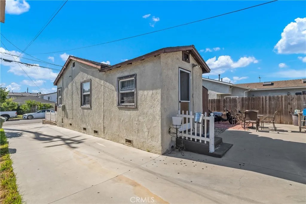 4711 W 165th Street