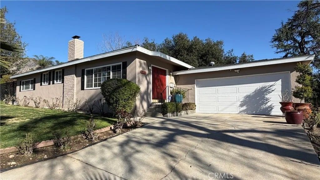 Photo of 649 E Sacramento St, Altadena, CA 91001 (MLS # CV26027504)