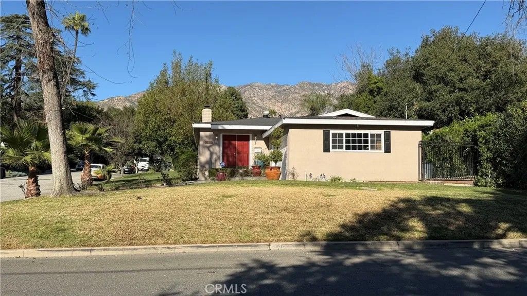 Photo of 649 E Sacramento St, Altadena, CA 91001 (MLS # CV26027504)