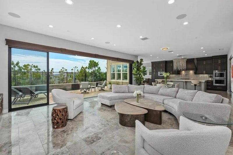 4721 BORDEN COURT