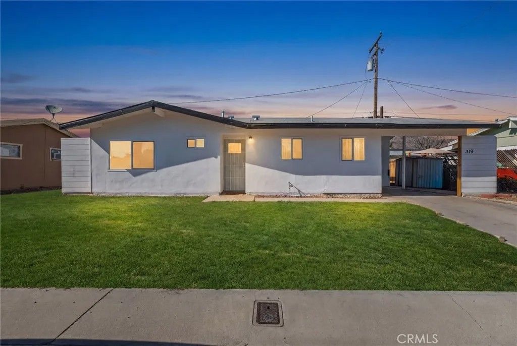 Photo of 319 Oakhurst Drive, San Jacinto, CA 92583 (MLS # CV26066723)