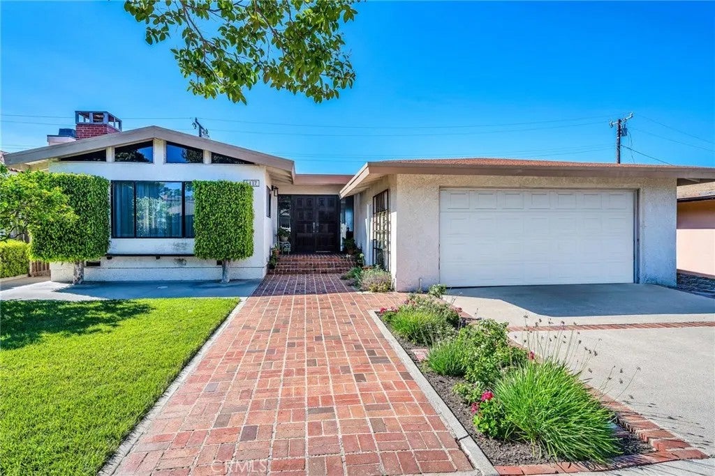 5417 Bayridge Road