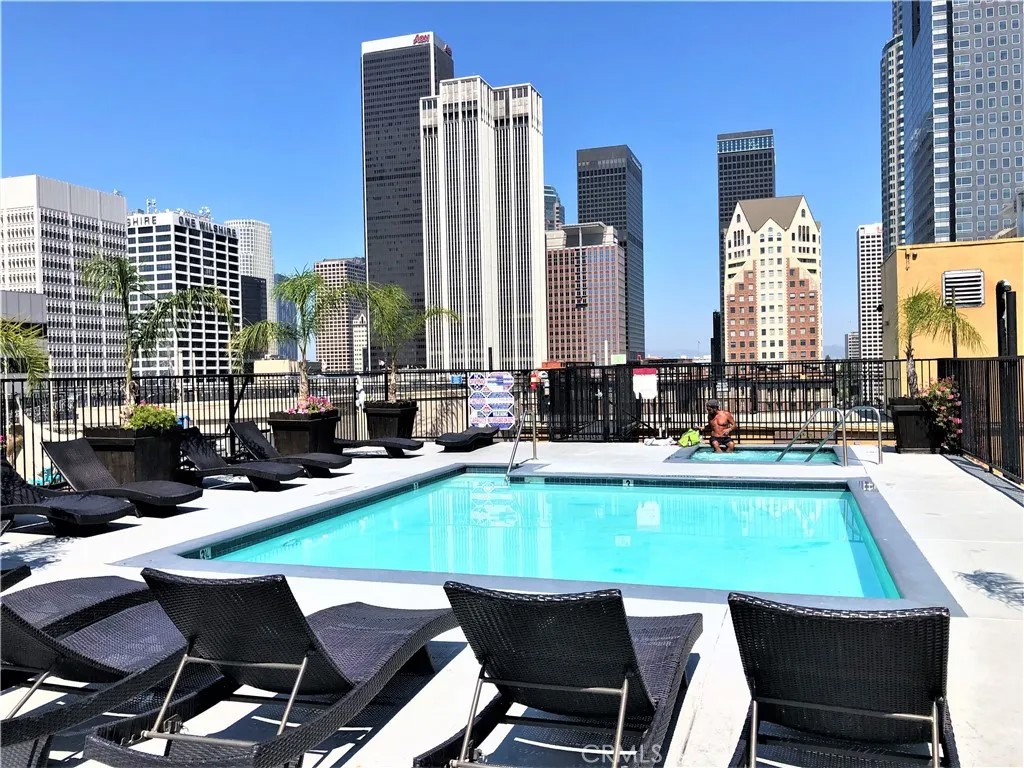 312 W 5th Street 1205