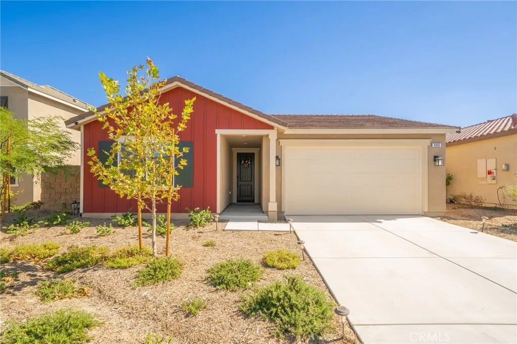 886 Dryden Drive