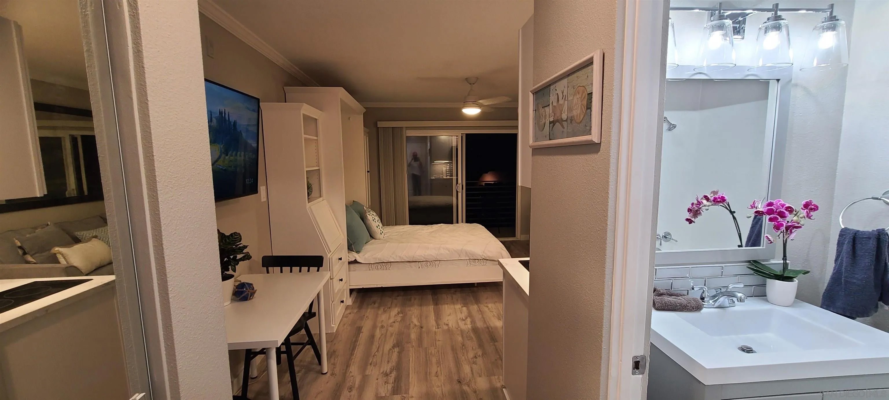 1021 Scott 128