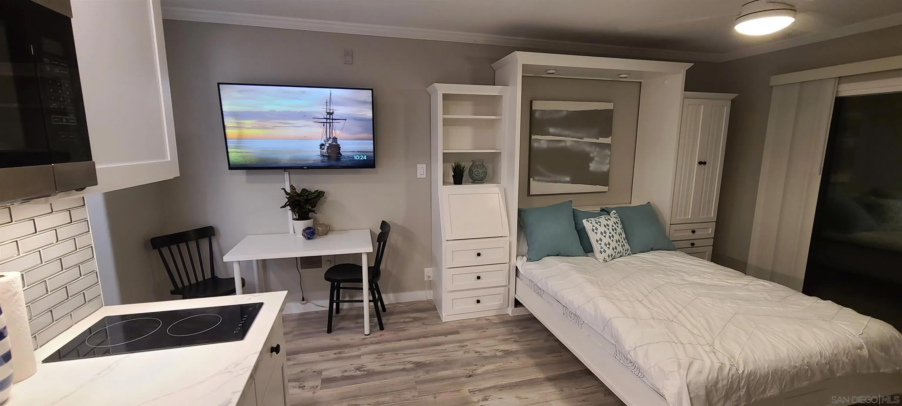1021 Scott 128
