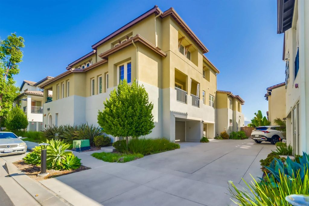 Photo of 1721 Cripple Creek #1, Chula Vista, CA 91915 (MLS # 250042458)
