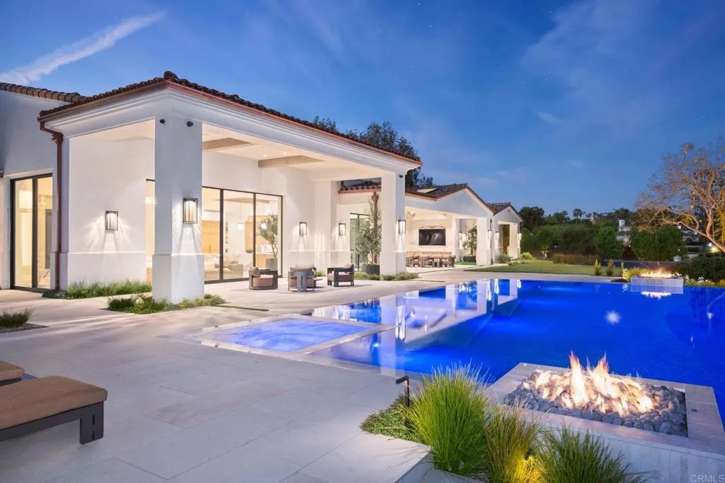 6497 Calle Del Alcazar