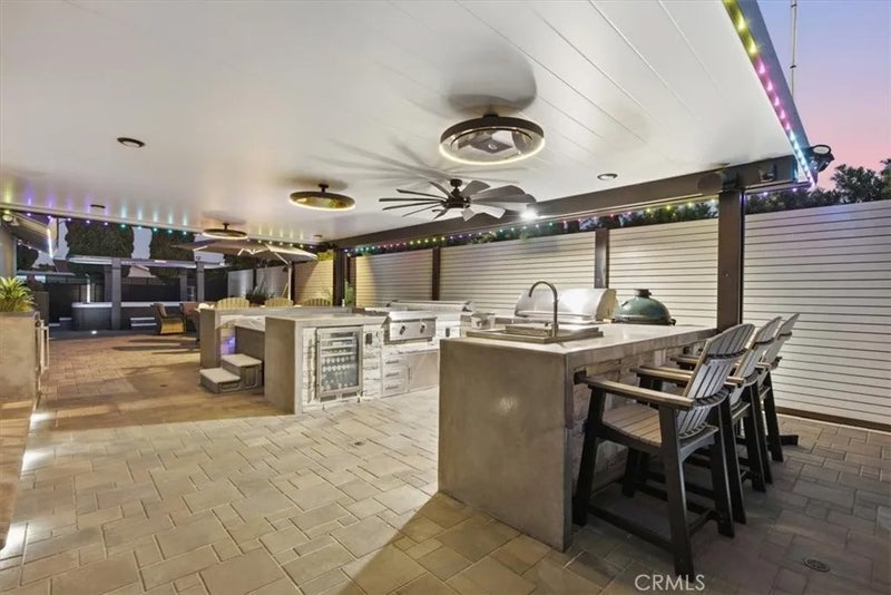 310 W Westway