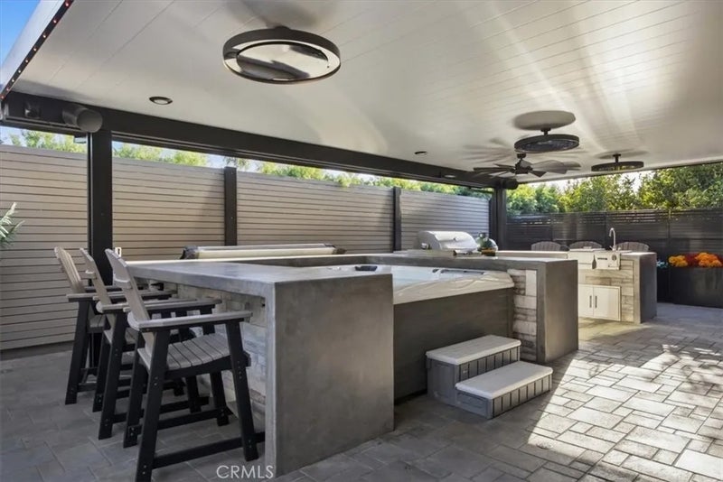 310 W Westway