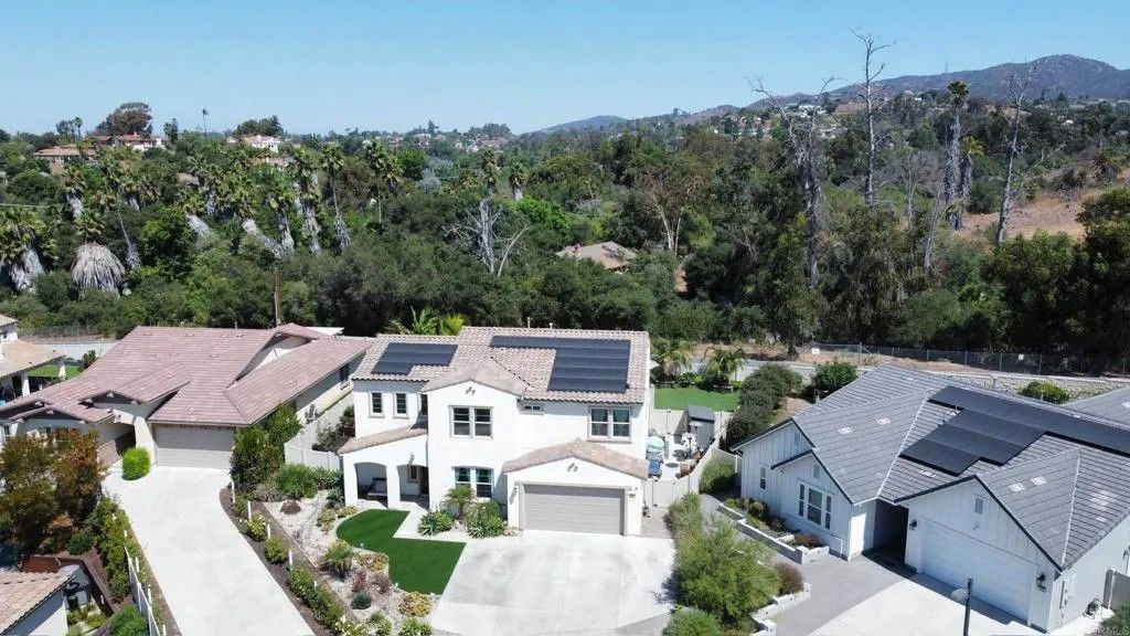 Photo of 1564 Manzanita Hollows Lane, Vista, CA 92084 (MLS # NDP2603168)