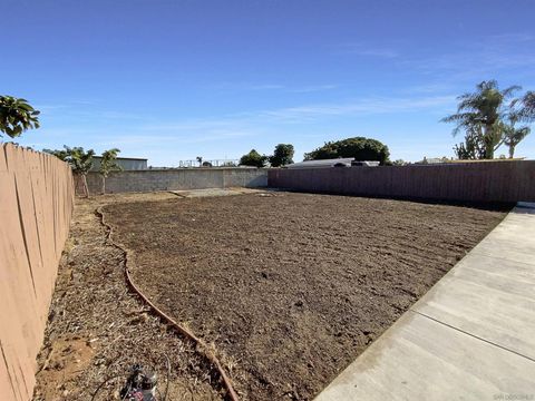 Tiny photo for 5819 Roanoke St, San Diego, CA 92139 (MLS # 250042401)