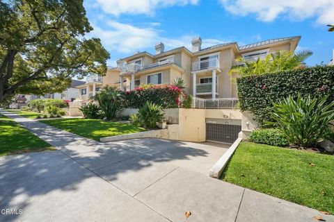 Tiny photo for 530 W Stocker ST #206, Glendale, CA 91202 (MLS # P1-27982)
