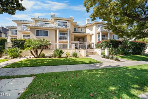Tiny photo for 530 W Stocker ST #206, Glendale, CA 91202 (MLS # P1-27982)