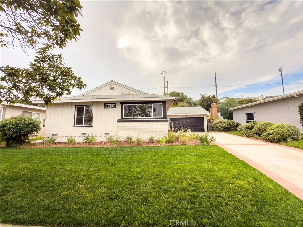 Photo of 5506 Calle de Ricardo, Torrance, CA 90505 (MLS # SB26017928)